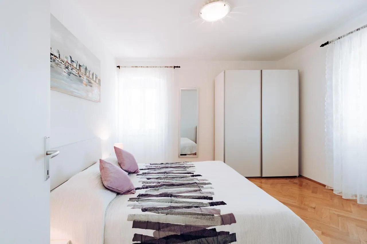 ***  Guest House Sakarun Veli Rat Kroatien